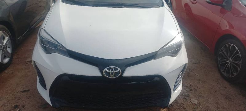 Main image of 2018 TOYOTA Corolla SE